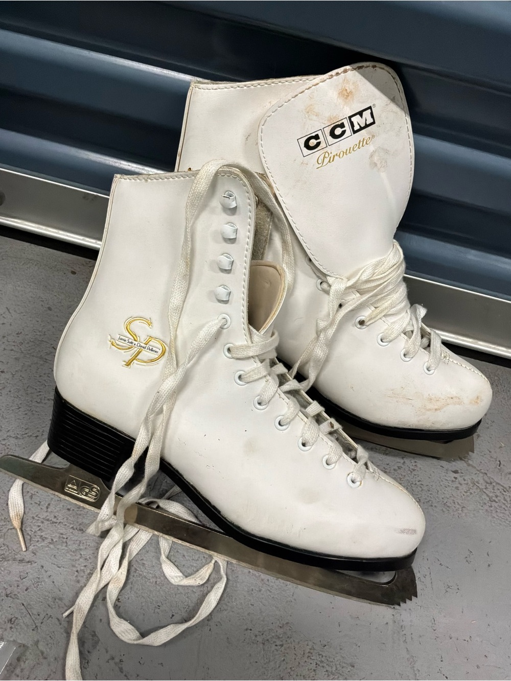 CCM White Women’s Figure Ice Skates with Black Sole